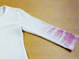 花王 製品q A 白い衣類を ハイター で漂白したら 衿や袖口などが部分的にピンク色に変色 着色 してしまったのですが