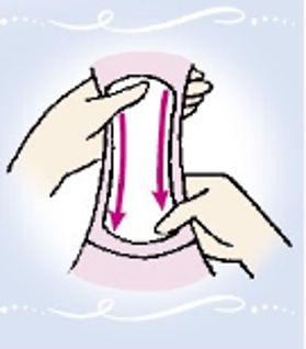 ナプキンやパンティライナーの両側を前から後ろに向かって押さえながらショーツの股部分につけているイラスト