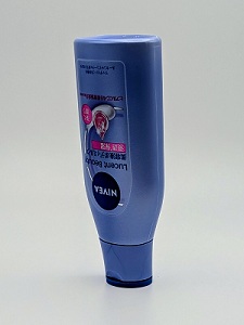 キャップを下にして置いた写真